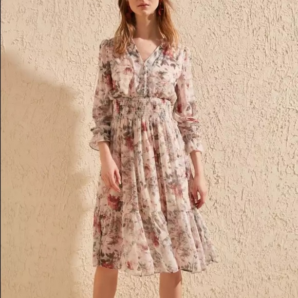 Floral Print Midi Dress - Picture 6 of 6